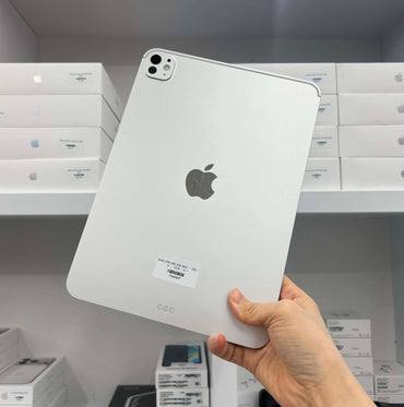 IPAD PRO M5 256 BAC - Pin 100% sạc 11 lần - 7NWWP - A-*