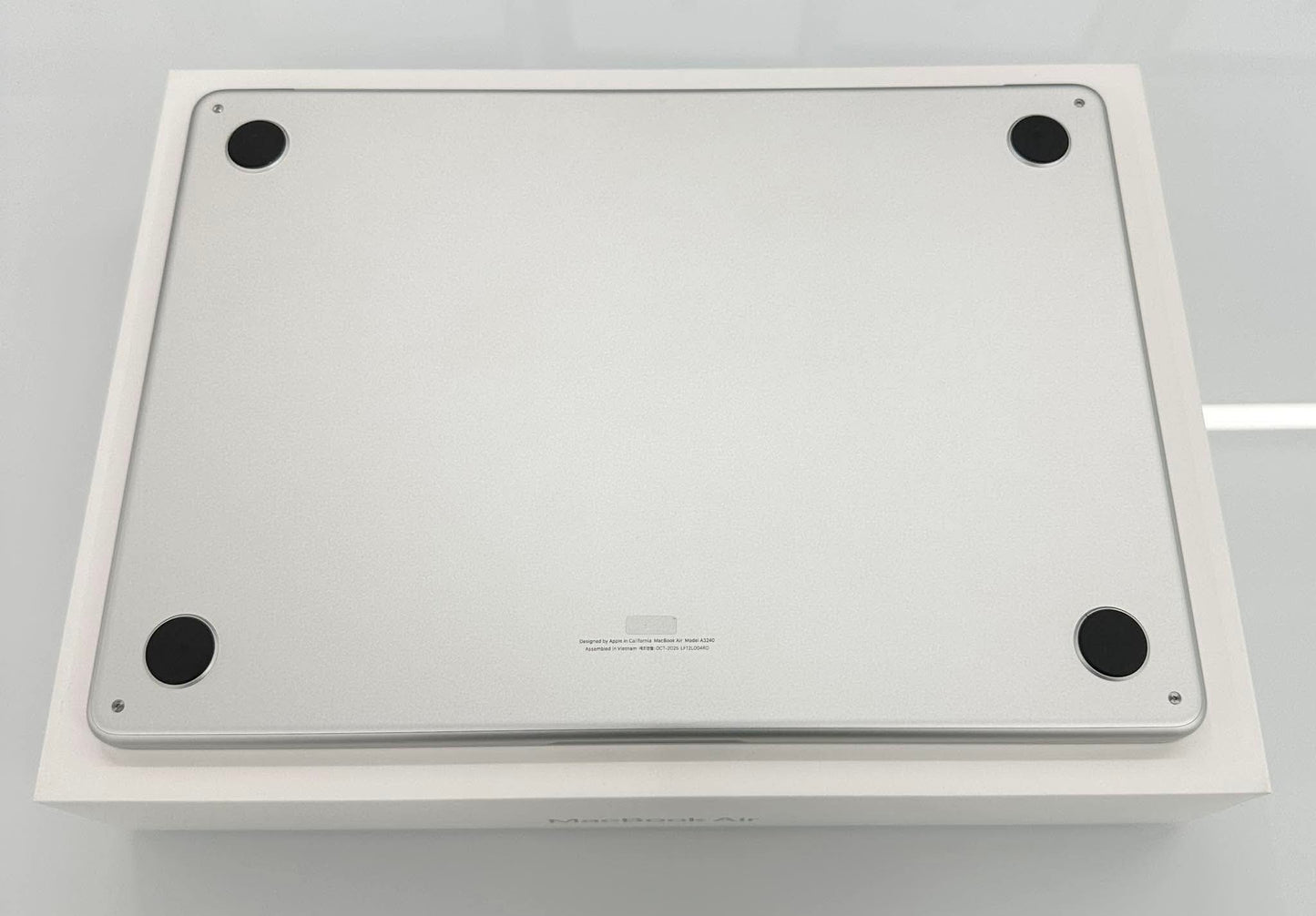 MacBook Air M4 24/512 bac - Pin 100% sạc 89 lần - 004RD - A-