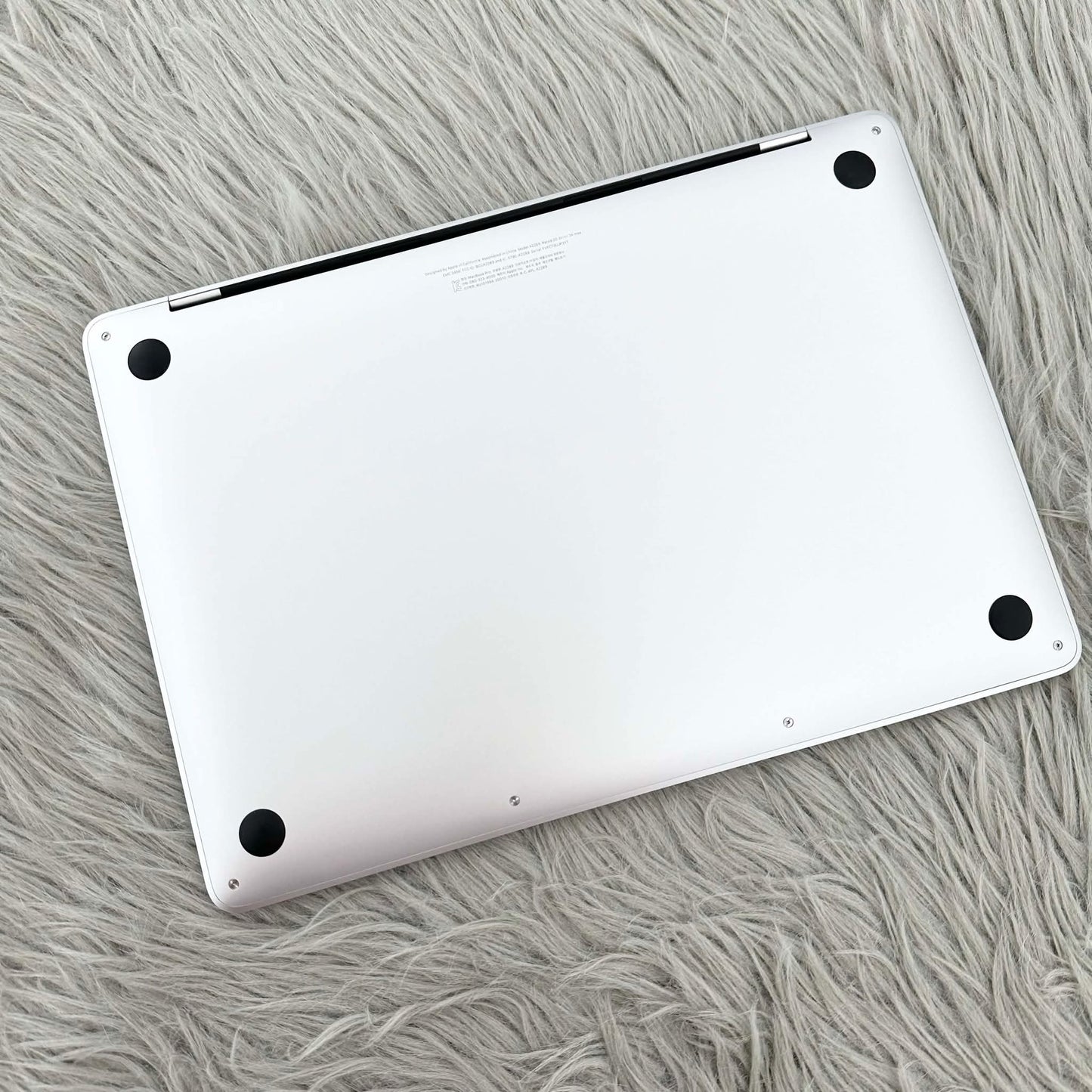 MacBook Pro 2020 8/256 màu bạc - sạc 171l - JP3Y1 A-