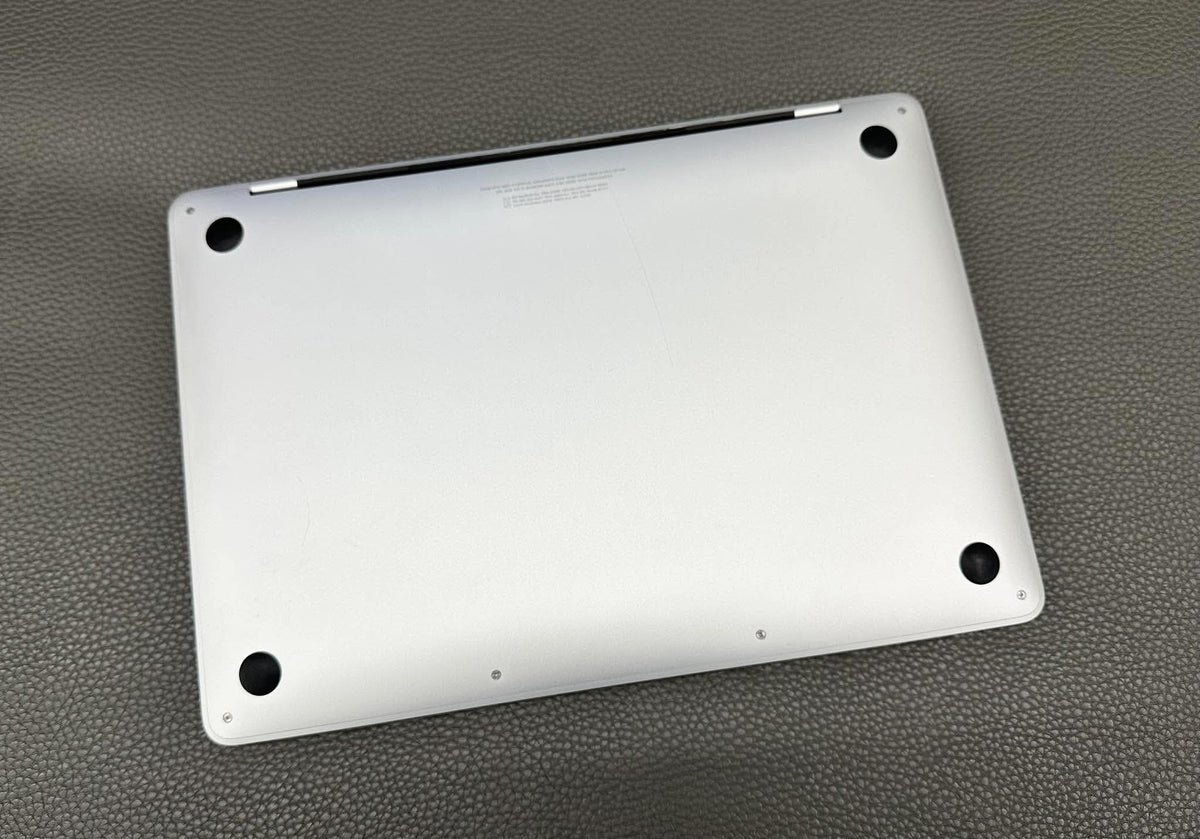 MacBook Pro 2020 8/256 màu bạc - 2p3y1 -a -
