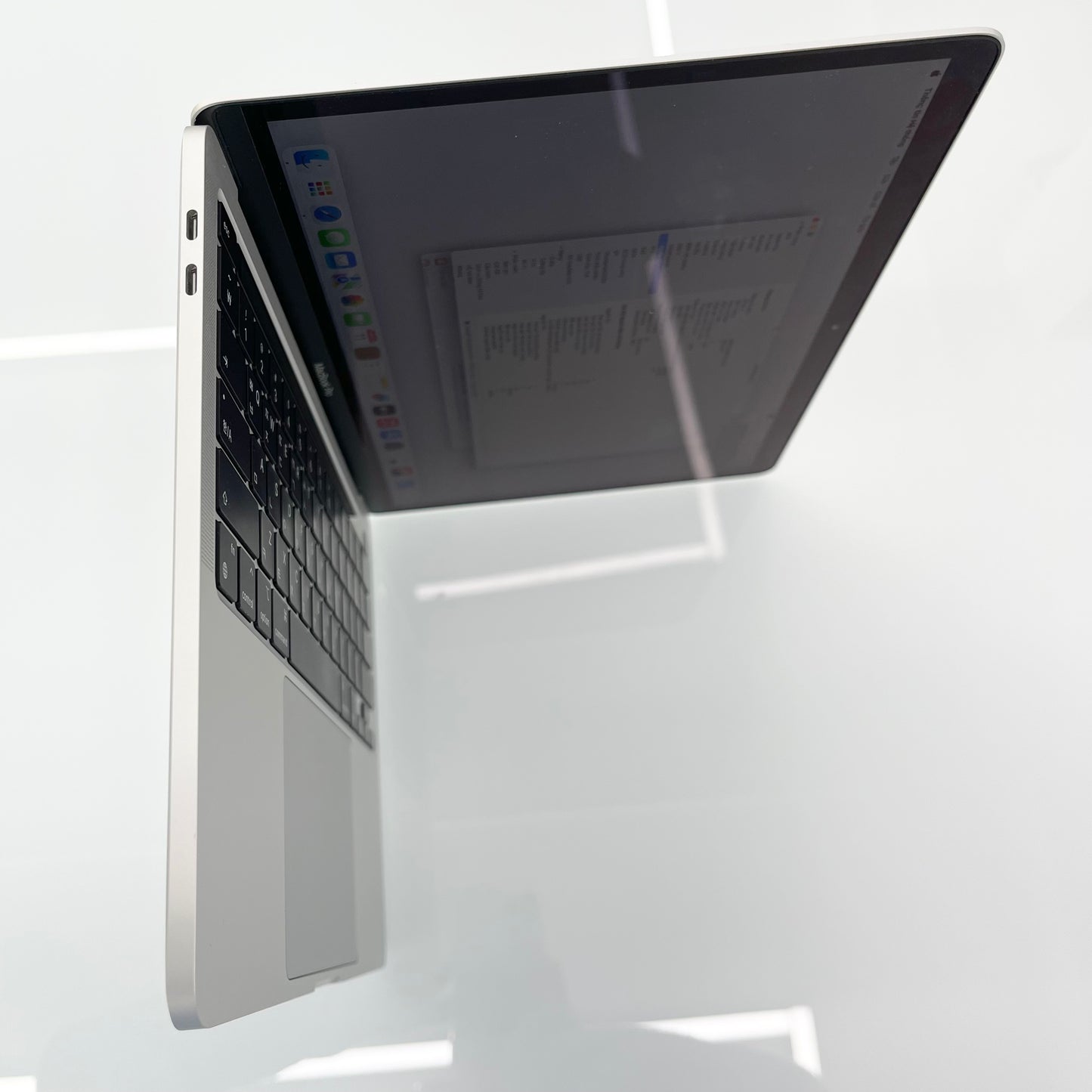 MacBook Pro M2 bản 8/256 màu Bạc - Pin 96% - T9D4M *