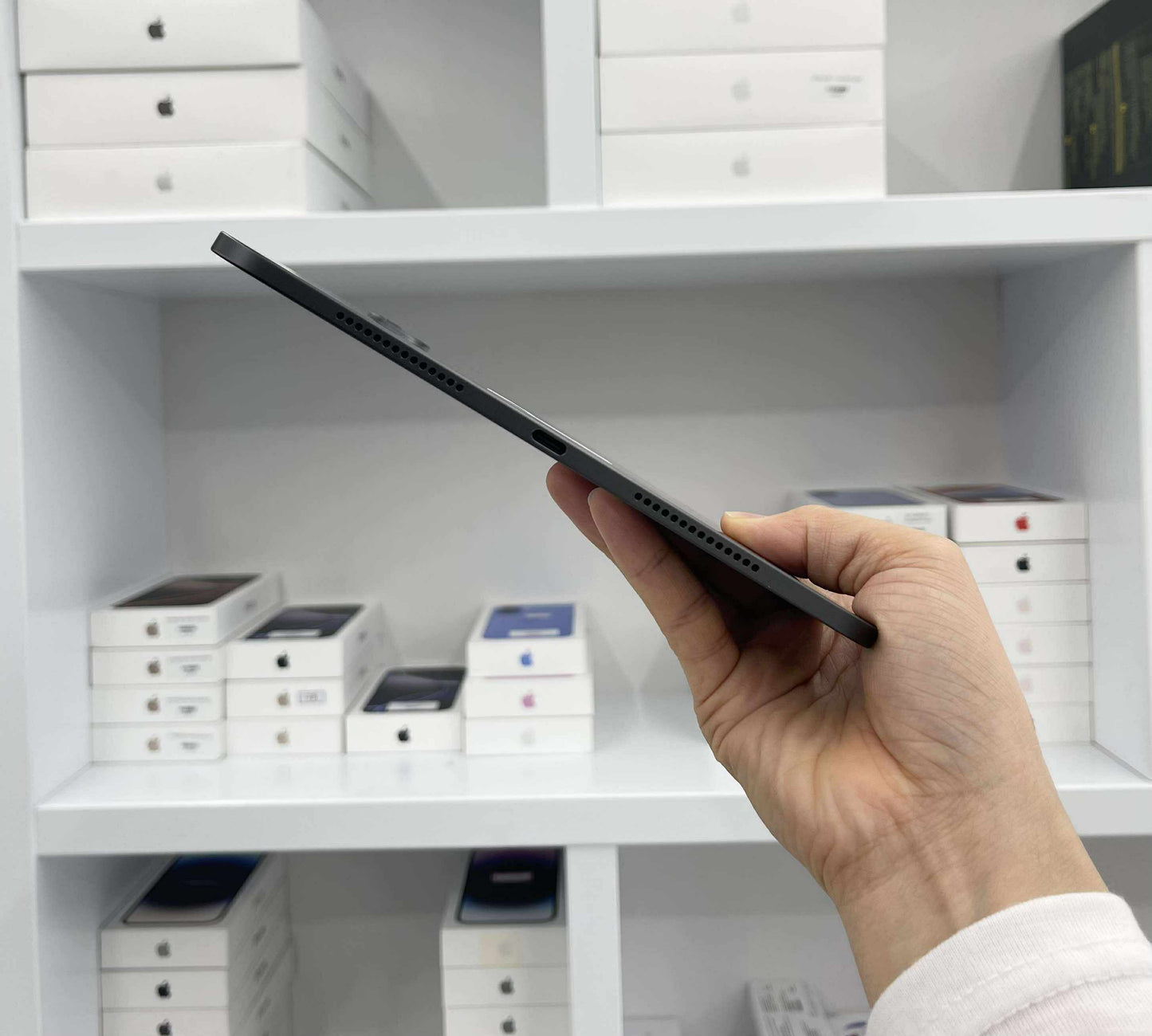 IPad Pro M4 bản 256GB Màu xám - Pin 100% đã sạc 44 lần - 97M99