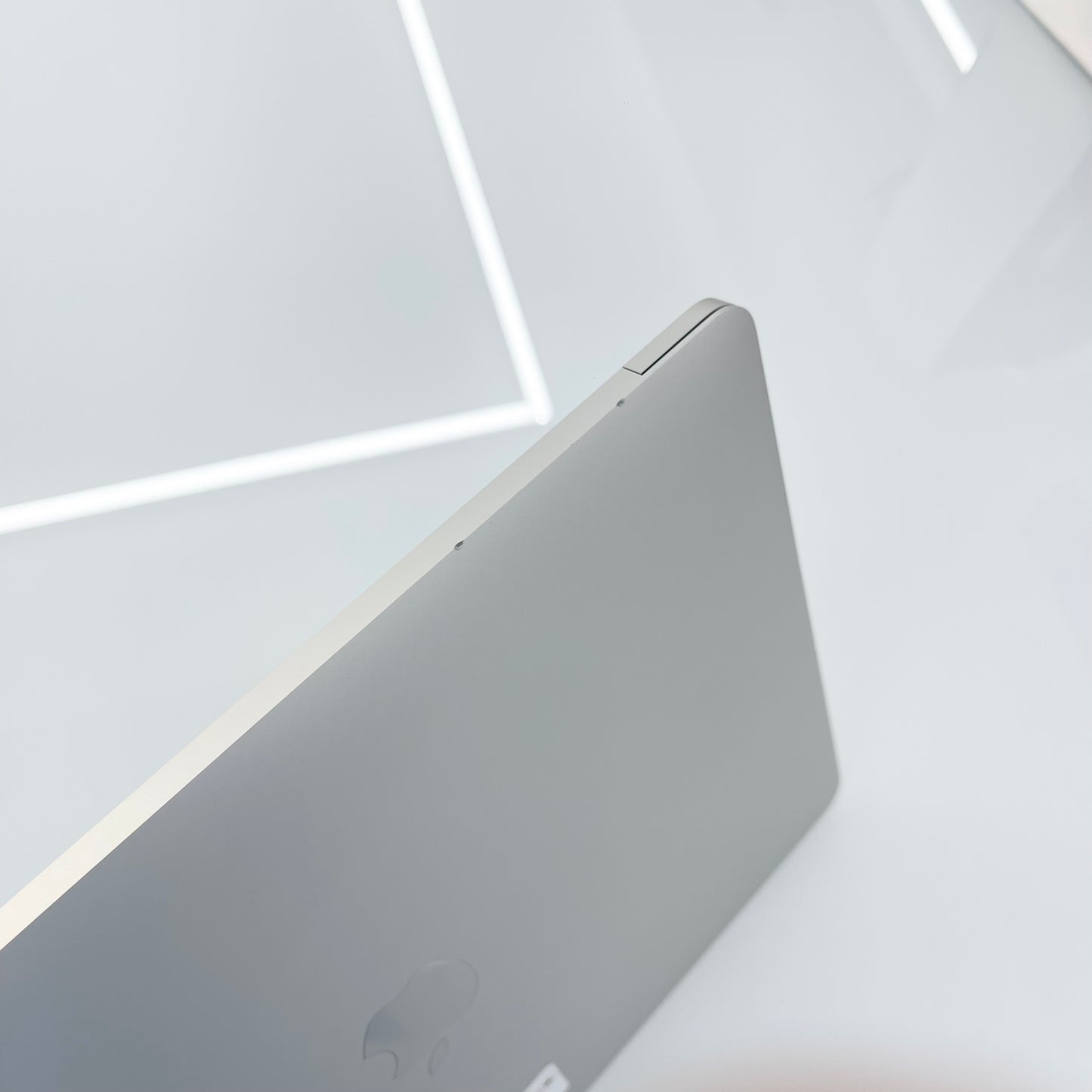 MacBook Pro M2 bản 8/256 màu Bạc - Pin 96% - T9D4M *