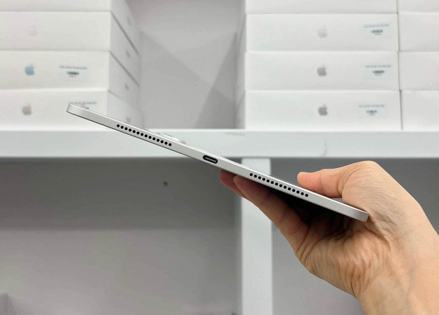 IPAD PRO M5 256 BAC - Pin 100% sạc 11 lần - 7NWWP - A-*
