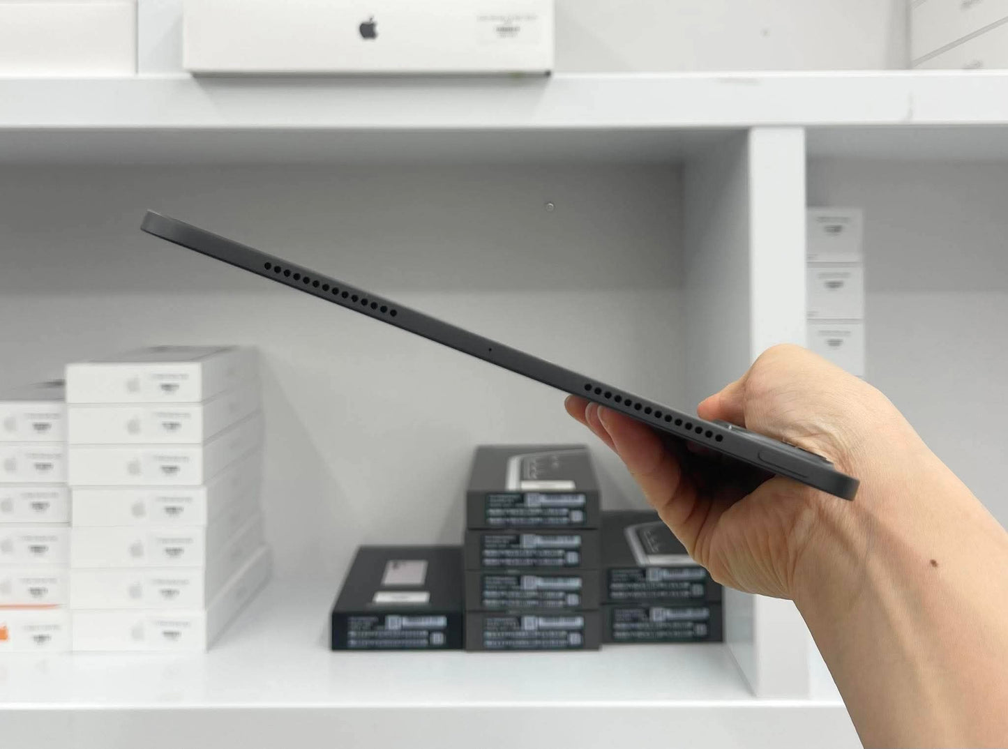 IPAD PRO M5 256 DEN - Pin 100% sạc 32 lần - XQ7Y4