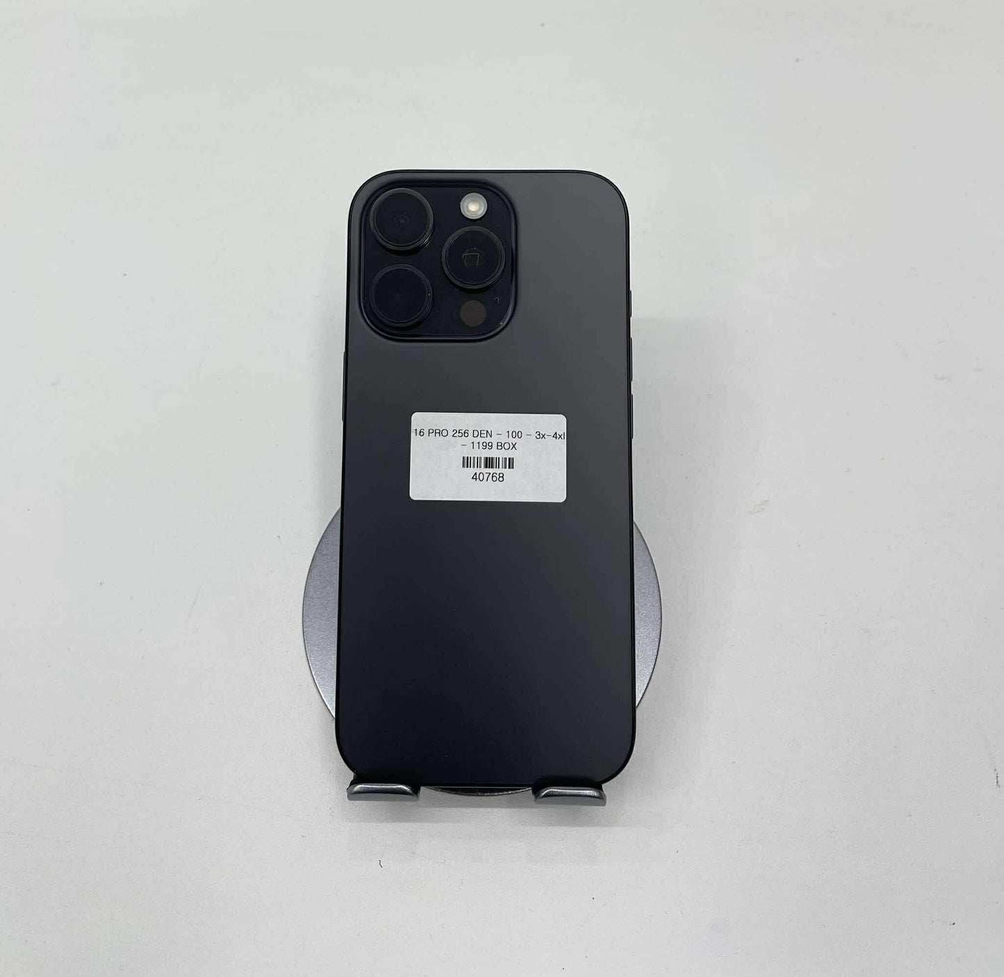 IPhone 16 Pro 256GB màu Đen - Pin 100% sạc 41 lần - 40768 Box