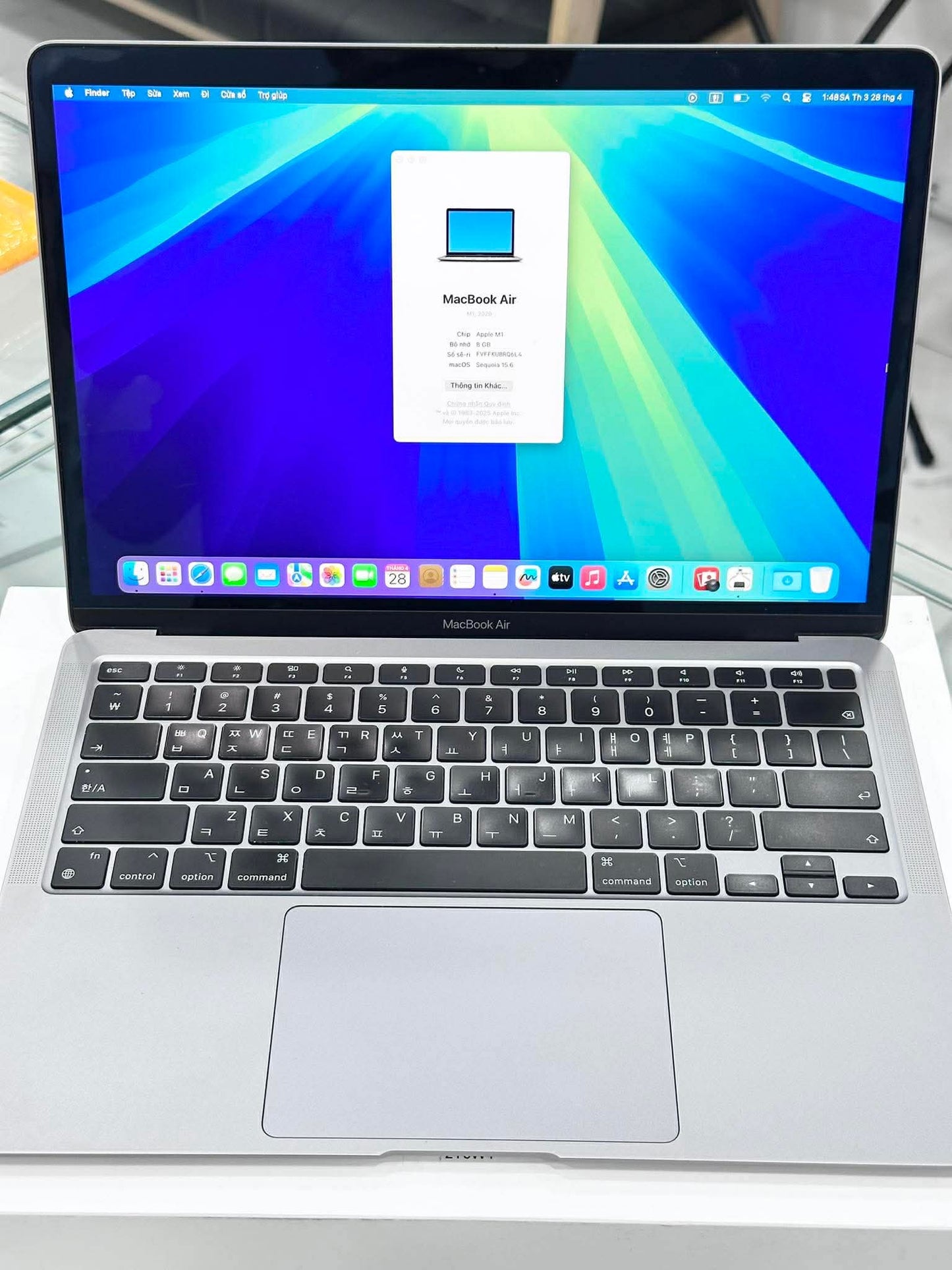 MacBook Air M1 bản 8GB / 256GB Màu xám - Pin 84% - BRQ6L4 - B* Teku