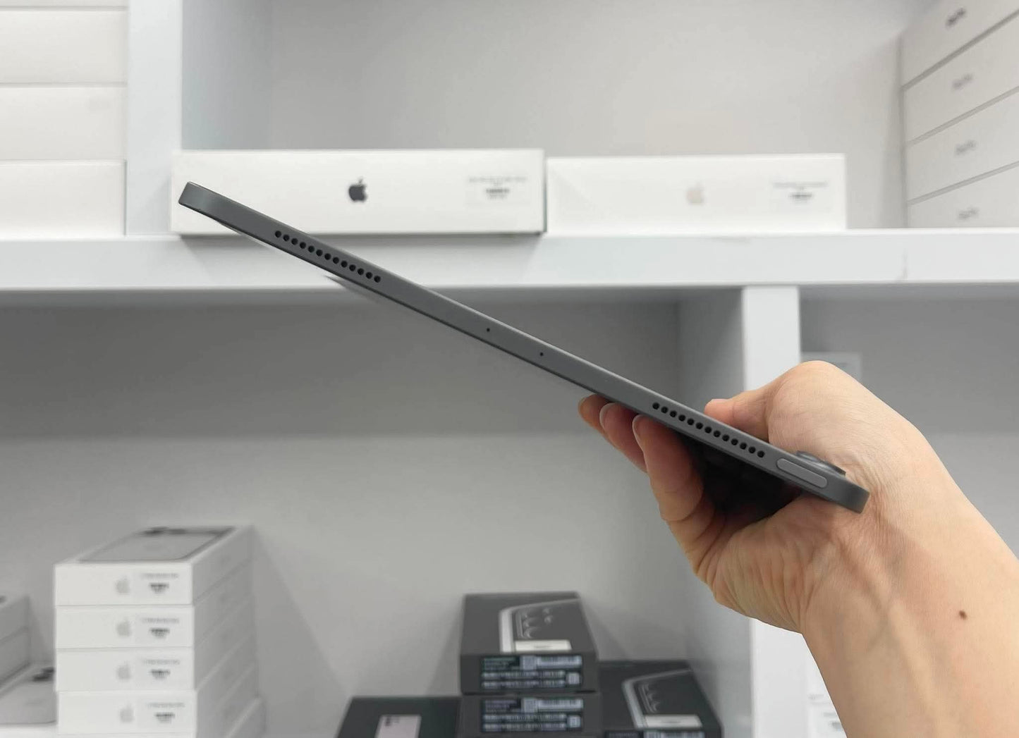 IPad Pro 2018 bản 64GB Màu xám - Pin 86% - QKD6J A-*