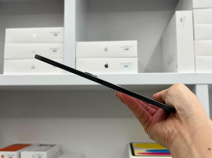 IPad Pro M4 bản 256GB Màu xám  - Pin 98% -QX751 - A-