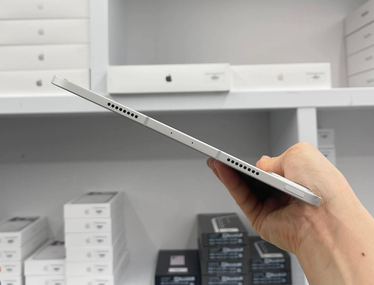IPad Pro M1 bản 128gb Màu bạc bản sim - Pin 84% - H7GPX A-*
