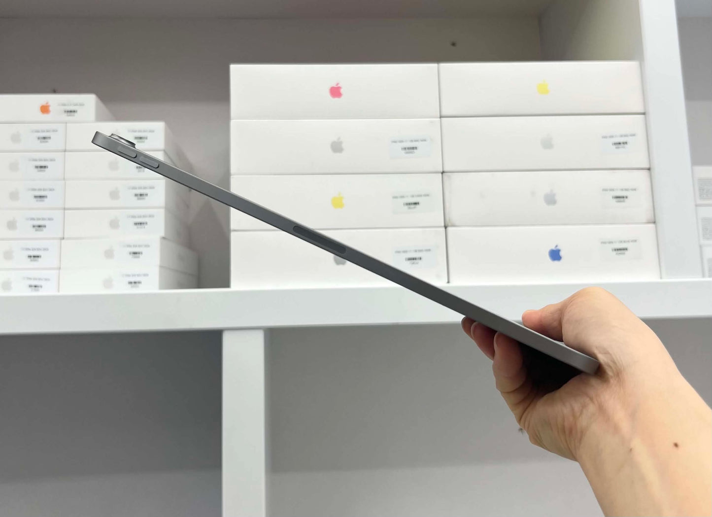IPad Air 6 bản 128GB Màu xám - pin 97% - 5M6XL