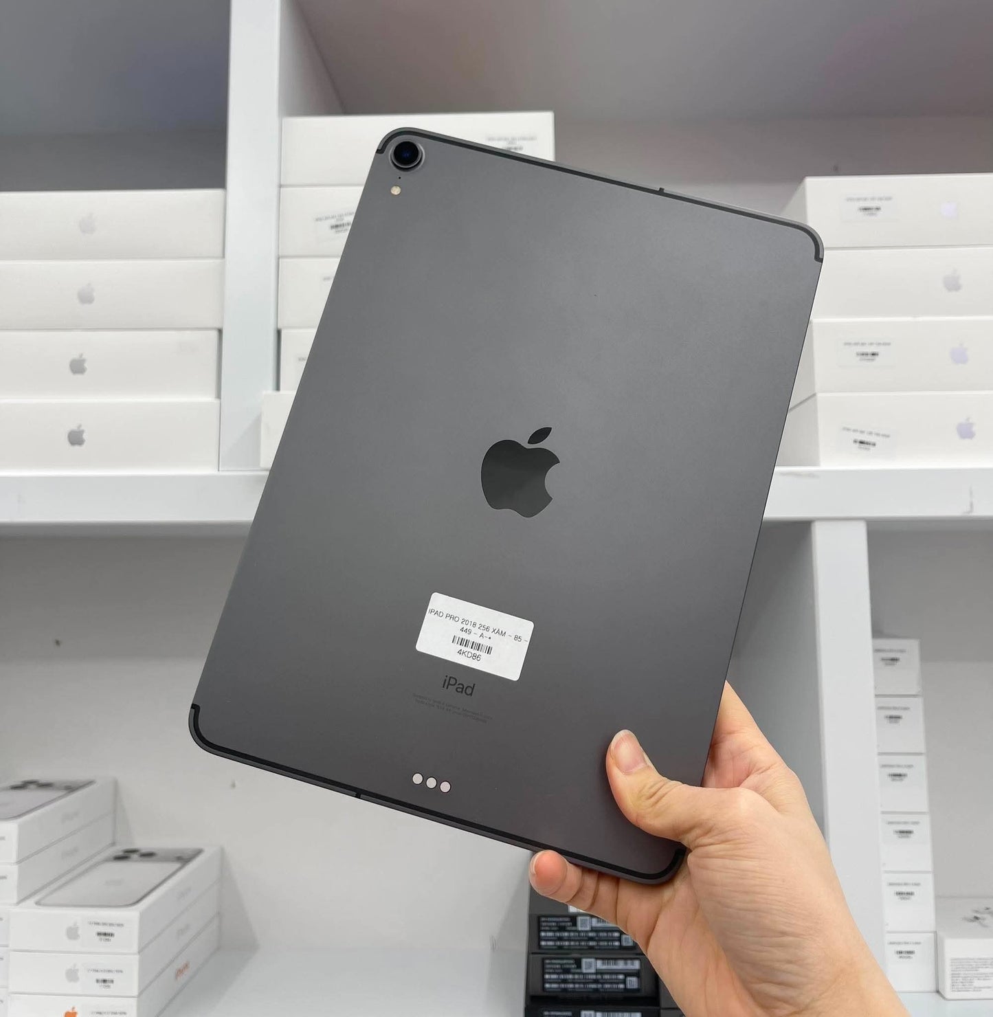 IPAD Pro 2018 256GB Màu Xám - Pin 85% - 4KD86 A-*