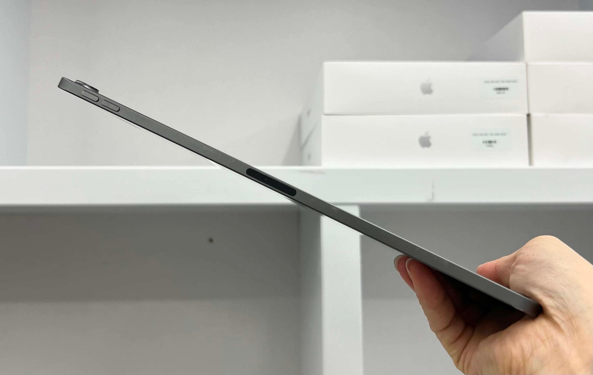 IPad Pro 2018 bản 64GB Màu xám - Pin 85% - 7kd6j - a-* Busan