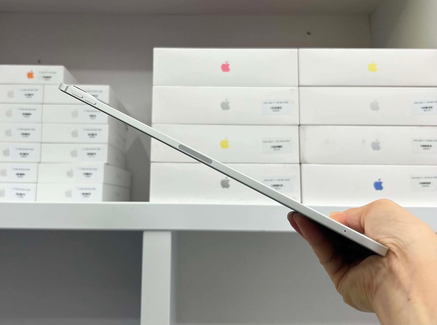 IPAD PRO M5 256 BAC - Pin 100% sạc 9 lần -  HQWFR