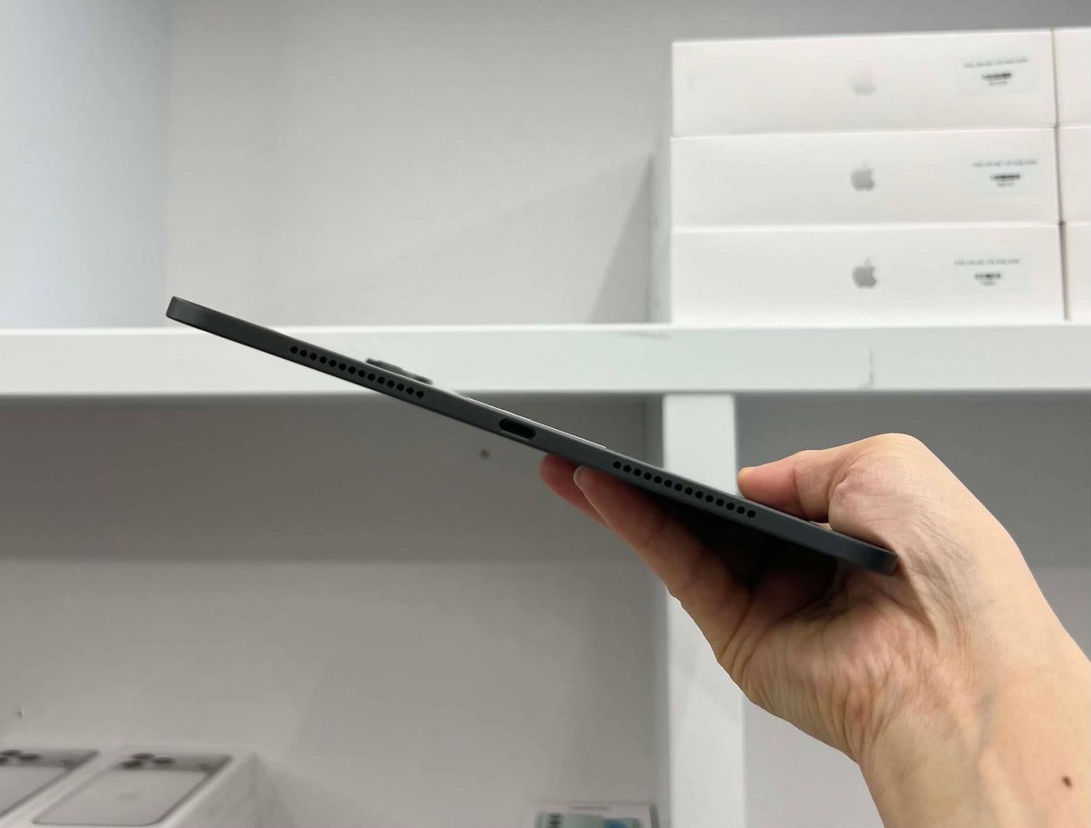 IPad Pro M4 bản 256GB Màu xám  box + sạc zin - Pin 96% - VC971 -a -