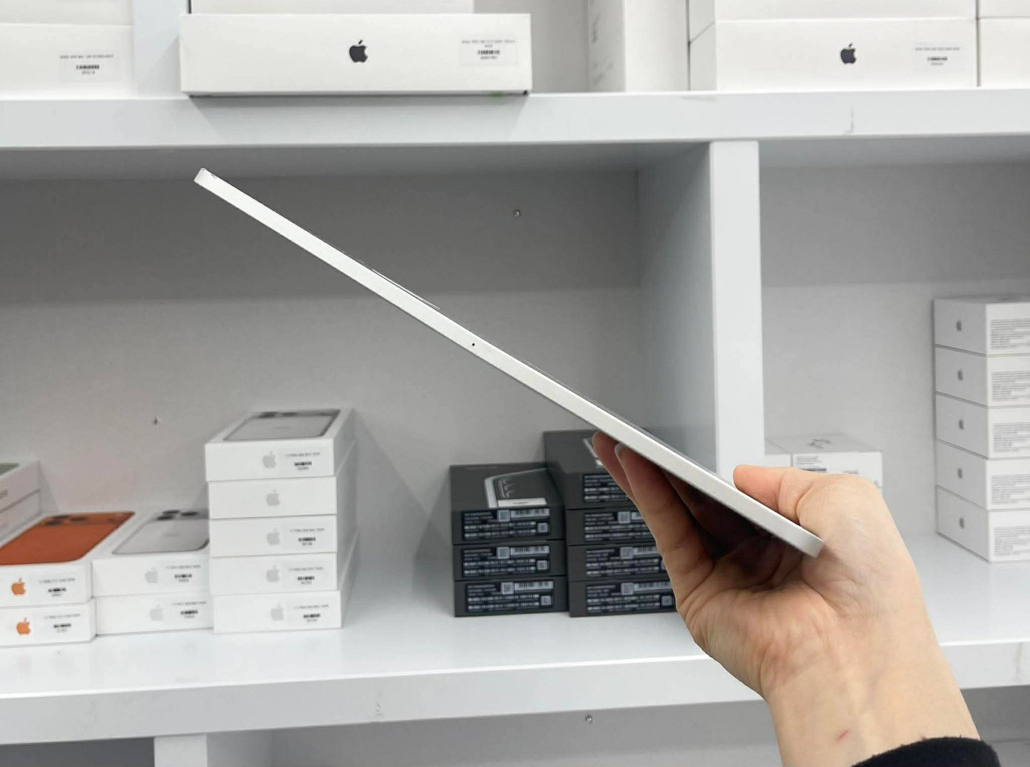 IPad Pro 2018 bản 64GB Màu bạc bản sim - Pin 88% - 6KD6k B*
