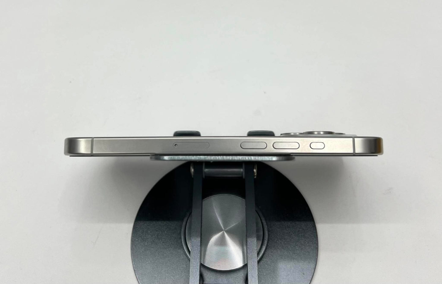 IPhone 15 Pro 256gb Màu trắng, Pin zin 87% - 56423 Busan