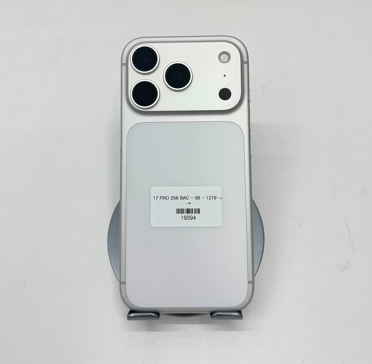 IPhone 17 Pro 256gb Màu Bạc  - Pin 98% - 19394 - a-*