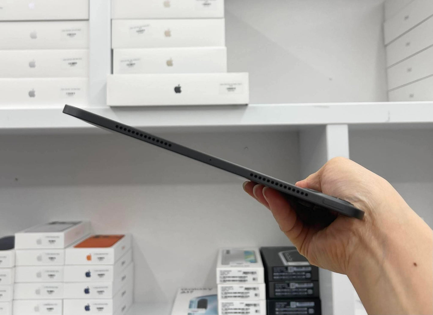 IPAD PRO M5 256 DEN - Pin 100% sạc 16 lần - 0W93K