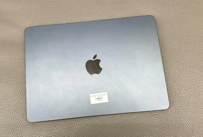Macbook Air 2025 M4 16/256  xanh đen - pin 100%- FPMQ9- A-*