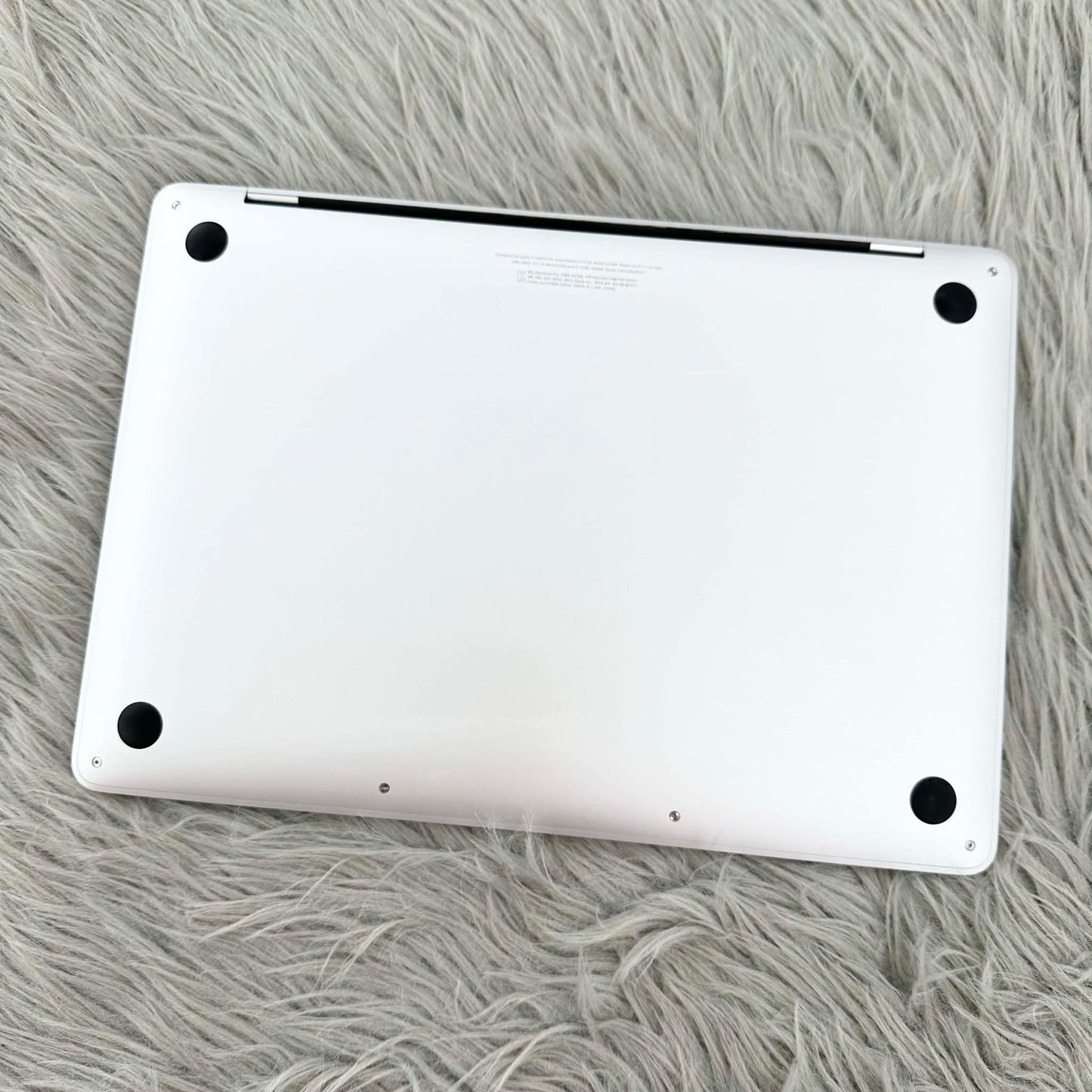 MacBook Pro 2020 8/256 màu bạc - sạc 374l - ZP3Y1 A-