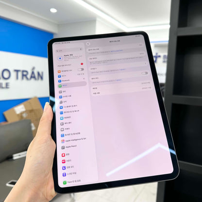 IPad Pro M4 bản 256GB Màu xám Box + sạc zin - Pin 100% sạc 3 lần - 7GW65 - A-