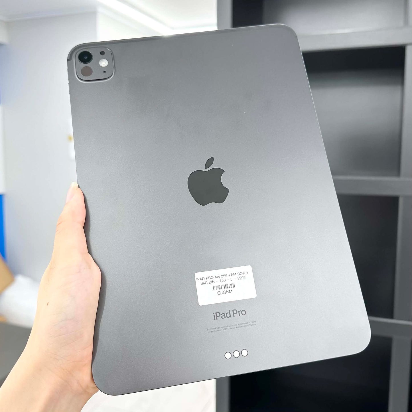 IPad Pro M4 bản 256GB Màu xám Box + sạc zin- Pin 100% sạc 0 lần - GJGKM