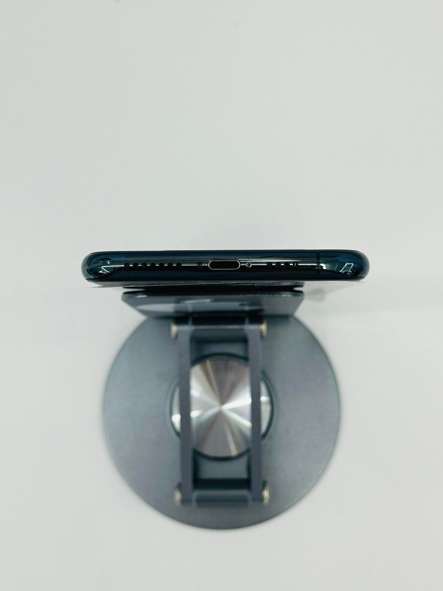 IPhone 11 ProMax 64gb Màu Xanh lá, Pin thay mới 100%, đã thay màn, máy xước nhẹ