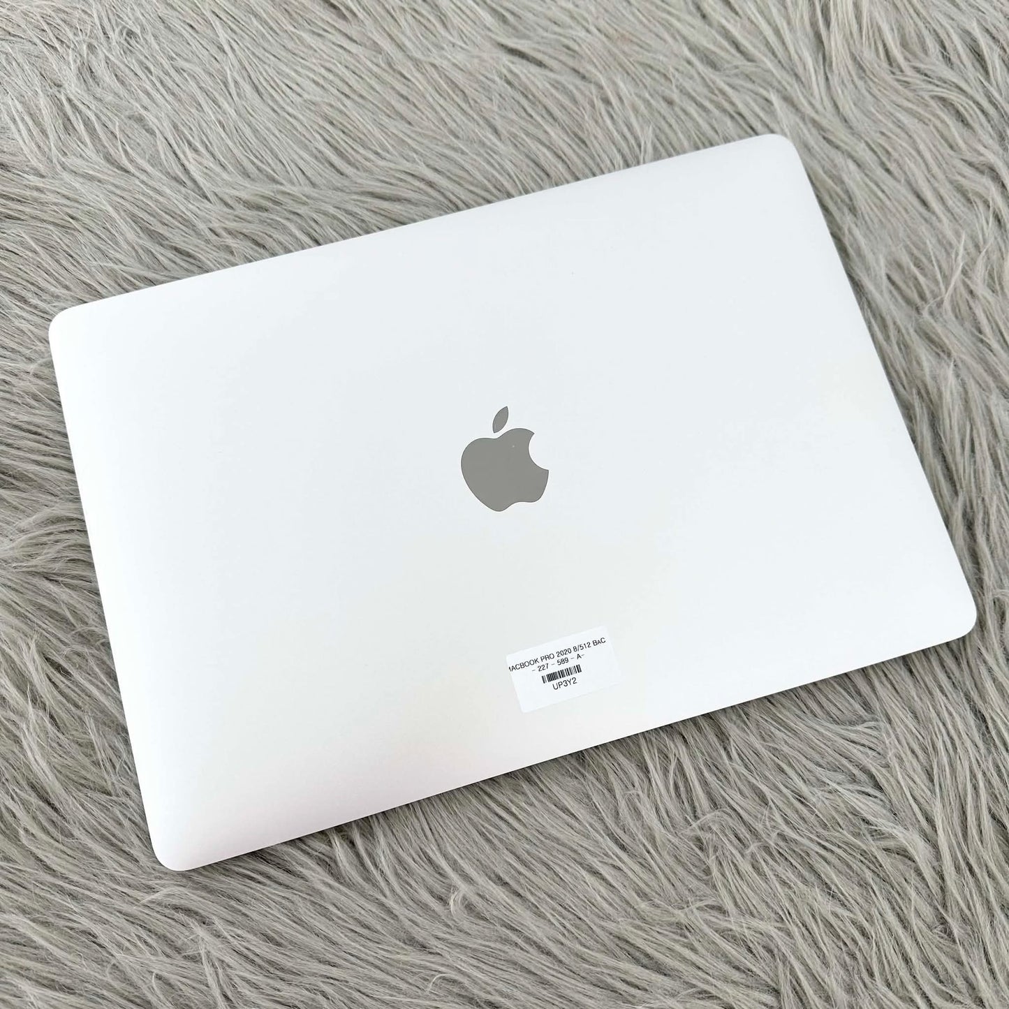 MacBook Pro 2020 8/512 màu bạc - sạc 227l - UP3Y2 A-
