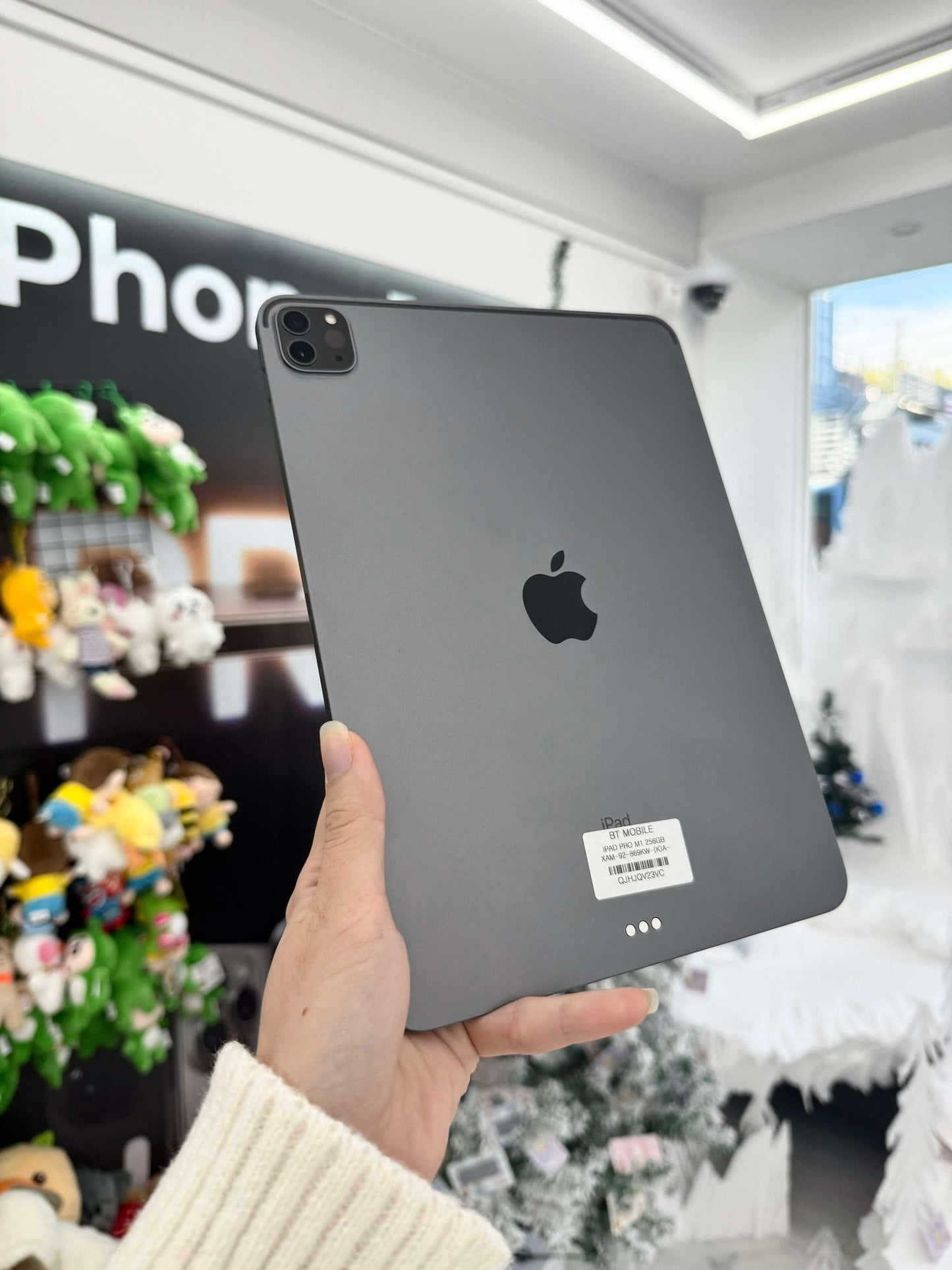 IPad Pro M1 bản 256gb Màu xám, Pin zin 92%, Máy xước nhẹ, Máy zin chưa qua thay sửa - V23VC