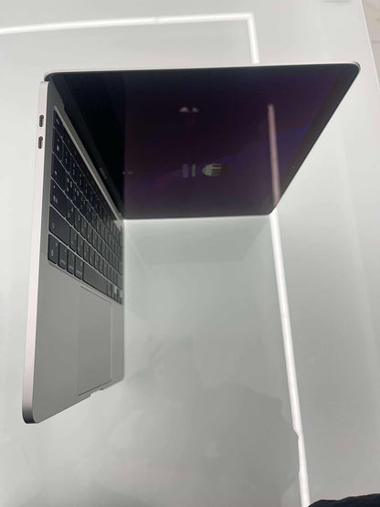 MacBook Pro M2 bản 8gb/512gb Màu bạc, Pin zin 100%, Máy đã sạc 3 lần, Máy zin chưa qua thay sửa - Y7VP