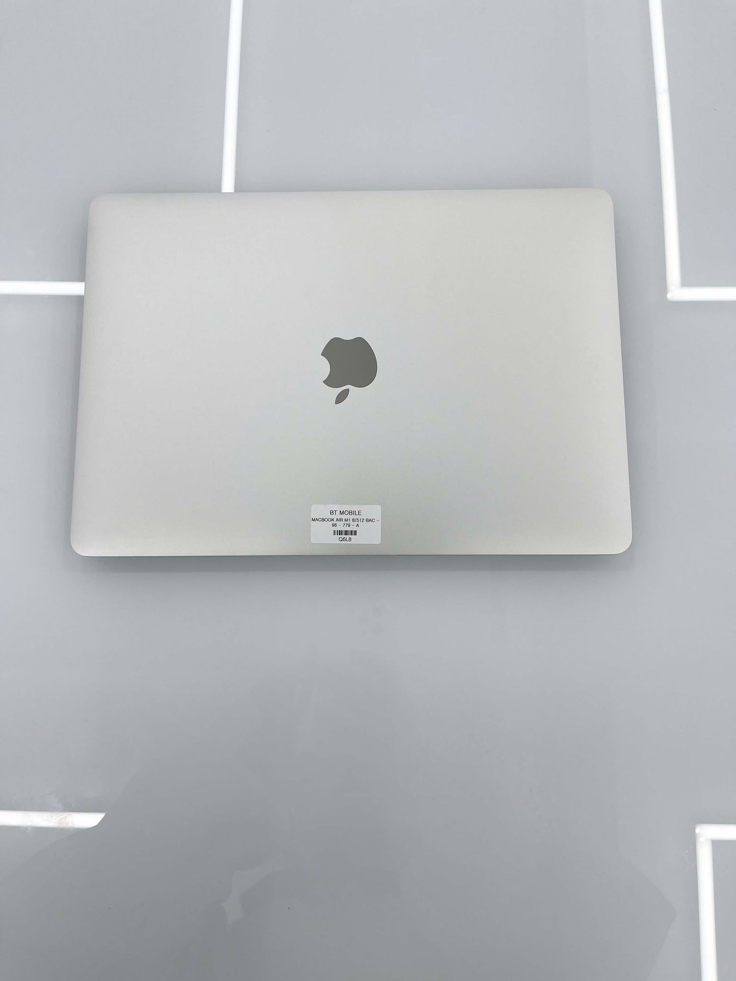 MacBook Air M1 bản 8gb/512gb Màu bạc, Pin zin 96%, Máy zin chưa qua thay sửa - Q6L8