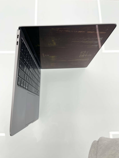 MacBook Air M1 bản 8gb/512gb Màu Xám, Pin zin 100%, Máy đã sạc 67 lần, Máy zin chưa qua thay sửa - Q6LR