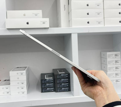 IPad Pro 2018 bản 64GB Màu bạc bản sim - Pin 88% - 6KD6k B*