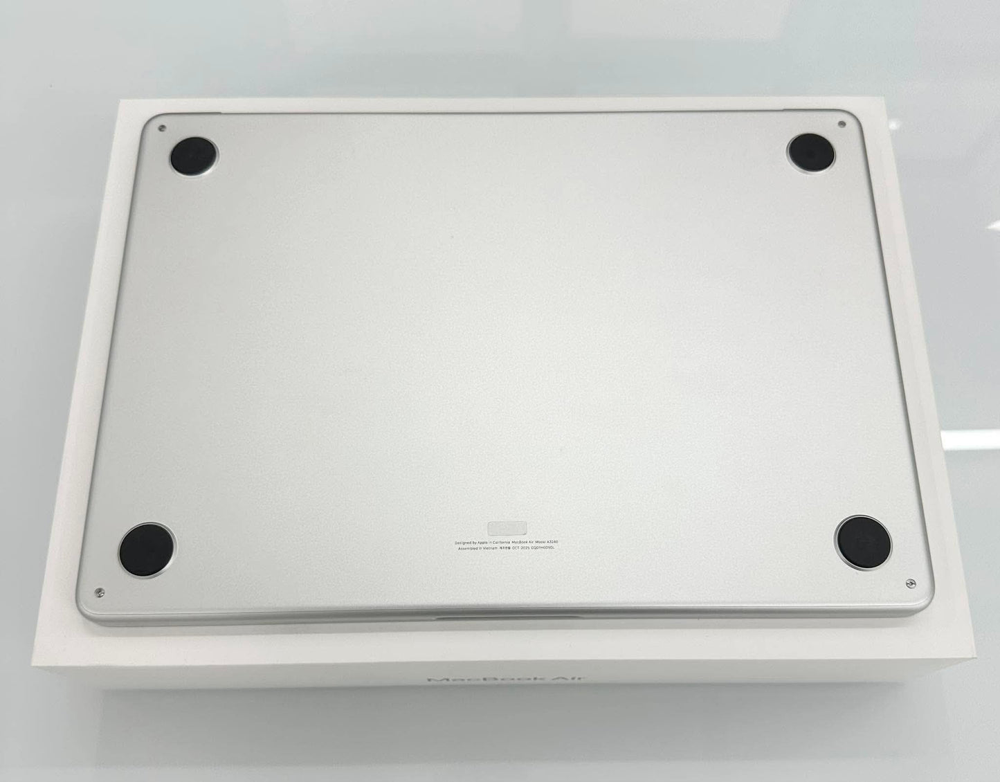 MacBook Air M4 24/512 bac  - Pin 100% sạc 60 lần  - 6D9DC - A-*