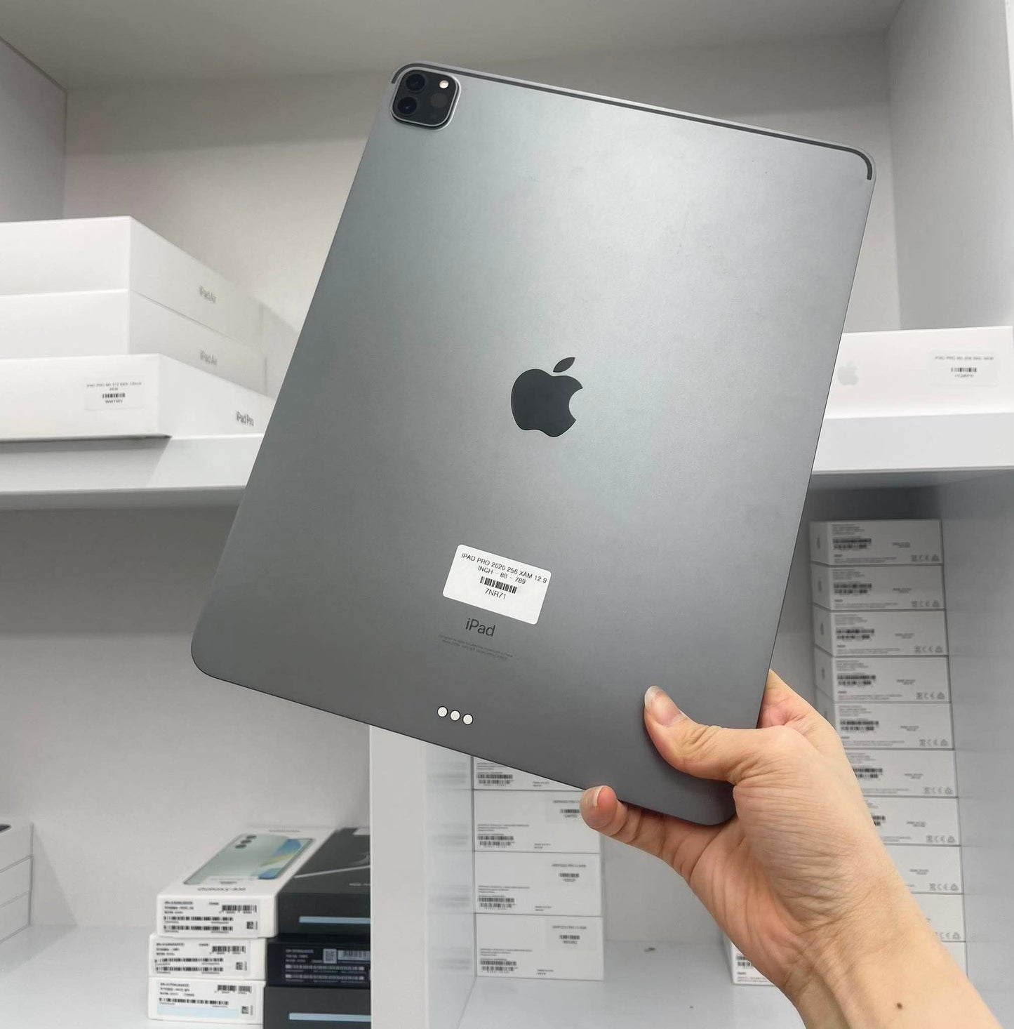 IPad Pro 2020 bản 256GB Màu xám 12.9 inch - Pin 88% - 7NR71