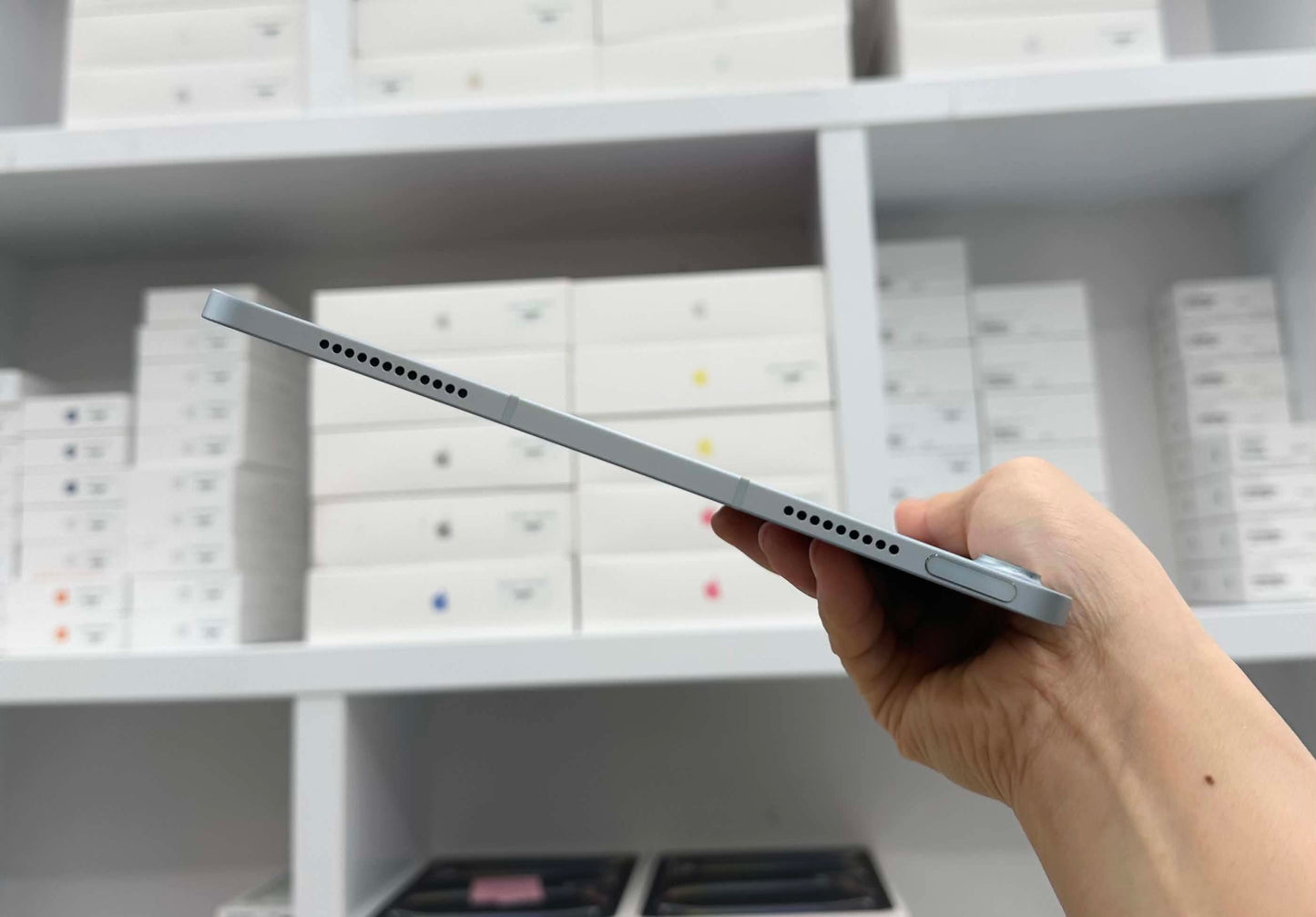 IPad Air 6 bản 128gbMàu Blue Bản Sim - Pin 96% - 6Y2H3
