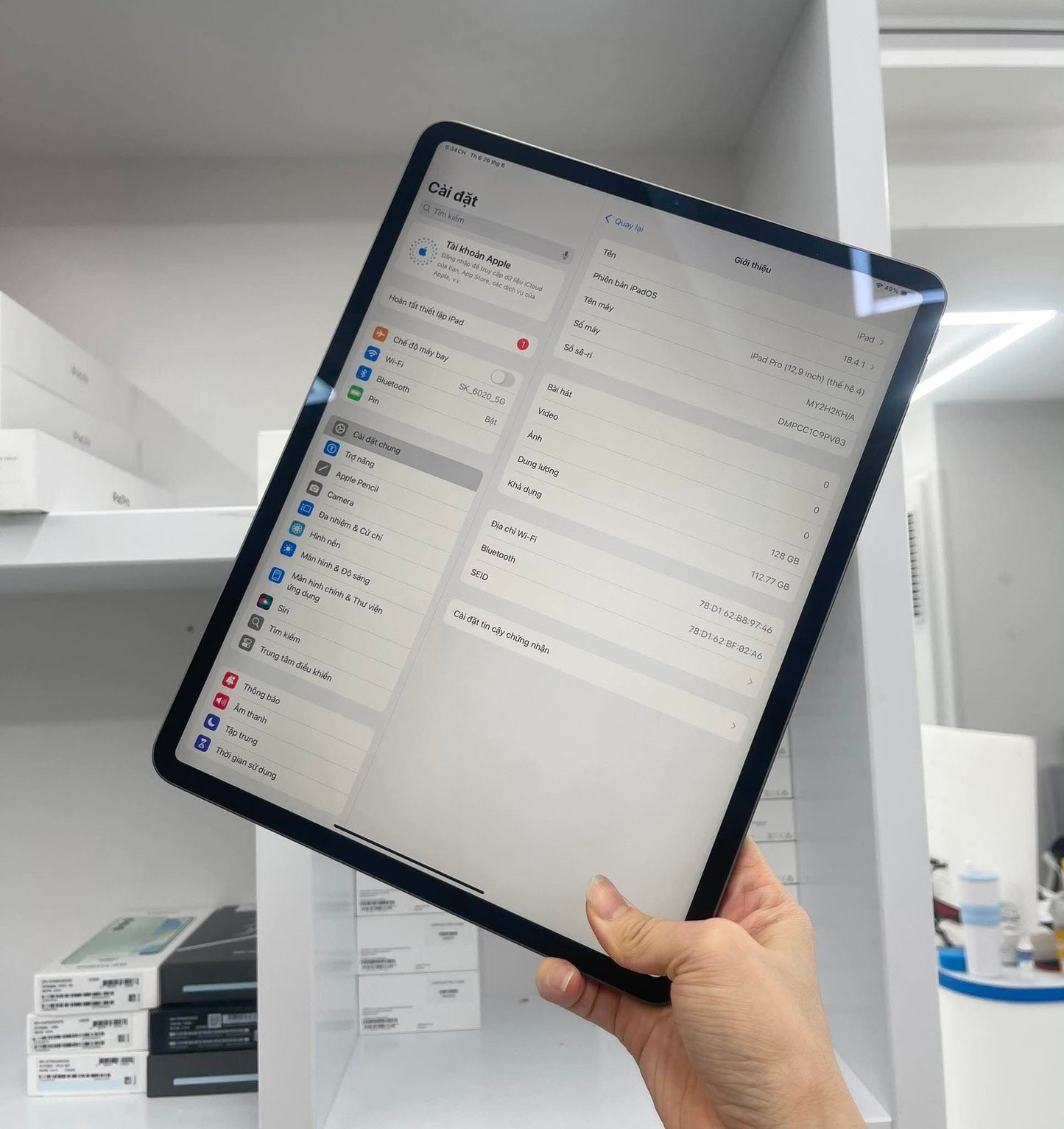 IPad Pro 2020 bản 128GB Màu xám 12.9 inch - Pin 82% - C9PV03 A-*