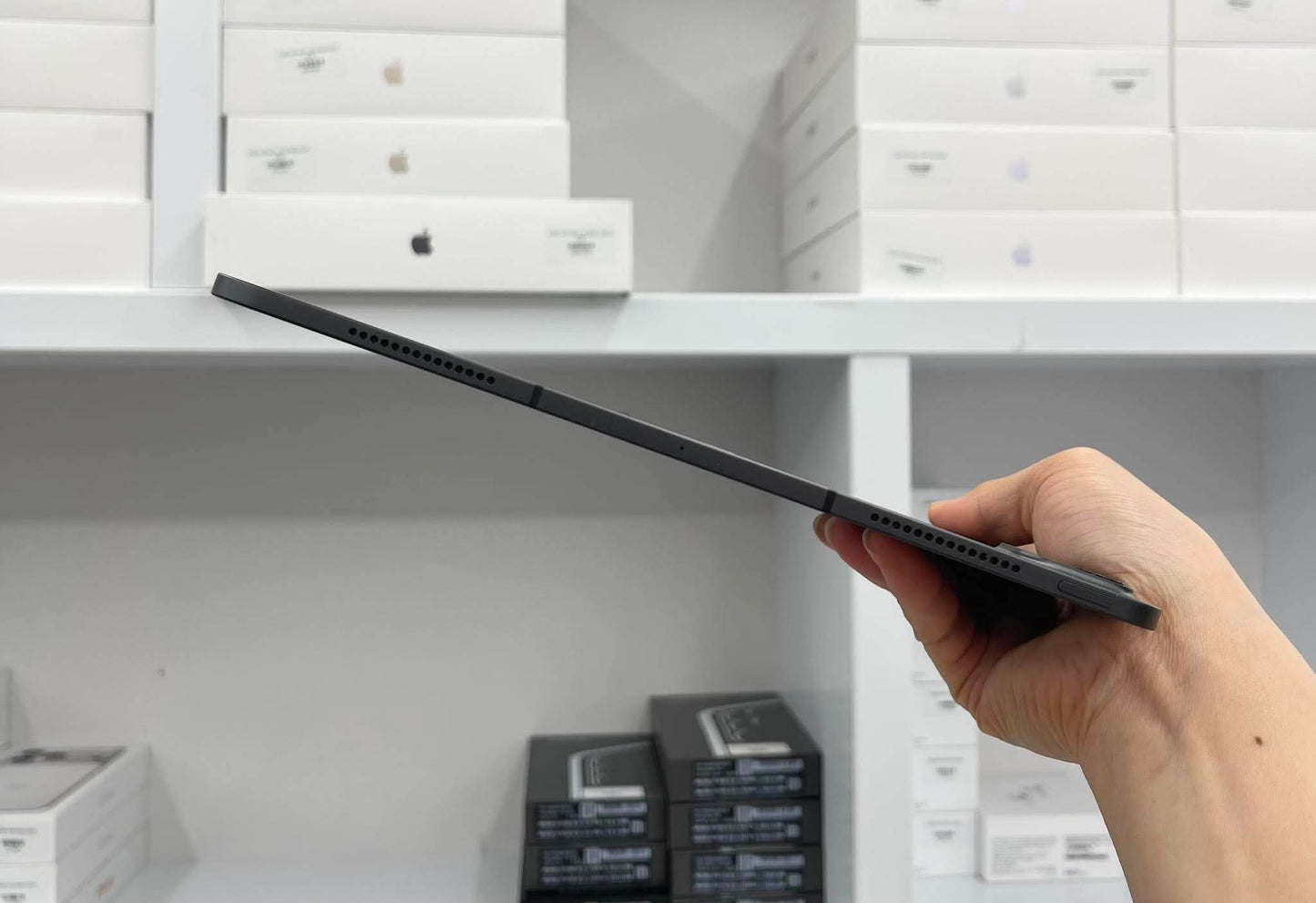 IPad Pro M4 bản 512GB Màu xám bản sim 13 inch - Pin 100% - 2VP2N