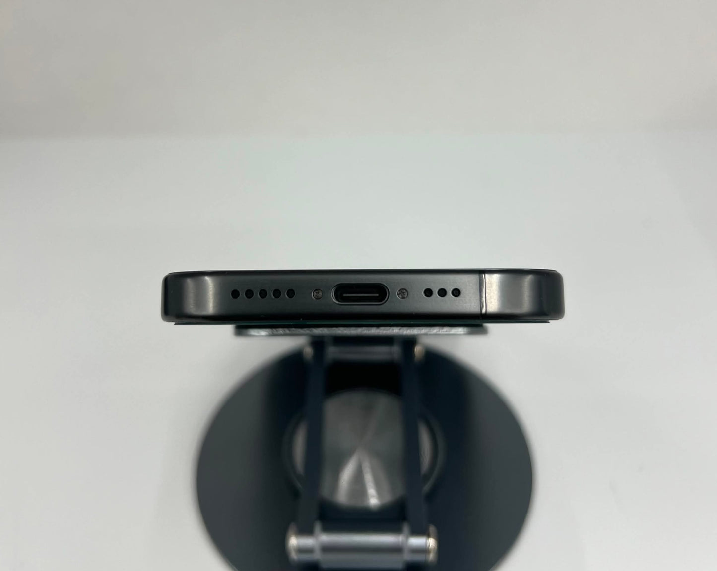 IPhone 15 Pro 128gb Màu đen RF -pin 100 sạc 72 lần -  29858 - A-*