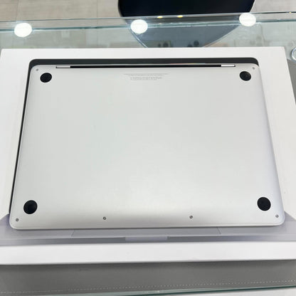 MacBook Pro 2020 bản 16/256 bạc - sạc 84 lần - 6P3YX- a- Busan