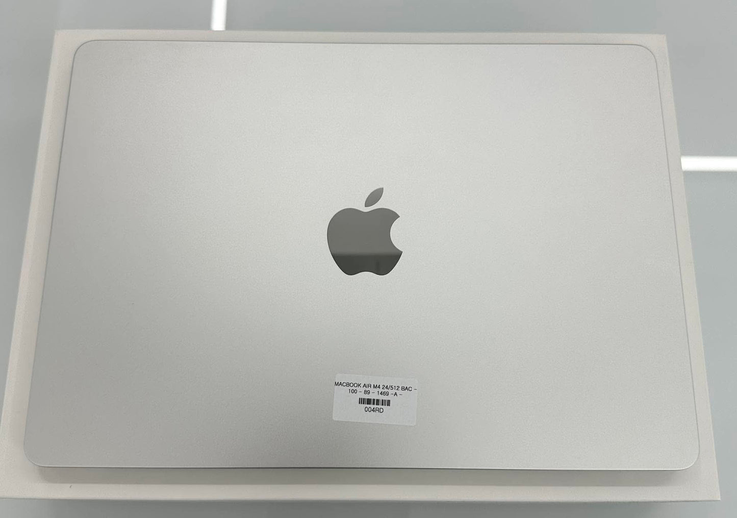 MacBook Air M4 24/512 bac  - Pin 100% sạc 89 lần  - 004RD - A-