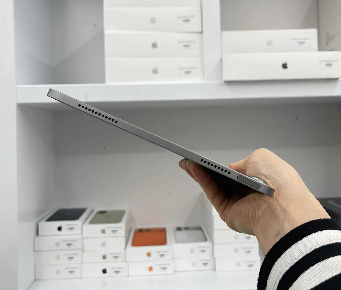 IPad Air 6 bản 128GB Màu xám - Pin 90% - 2MPY4 A-*