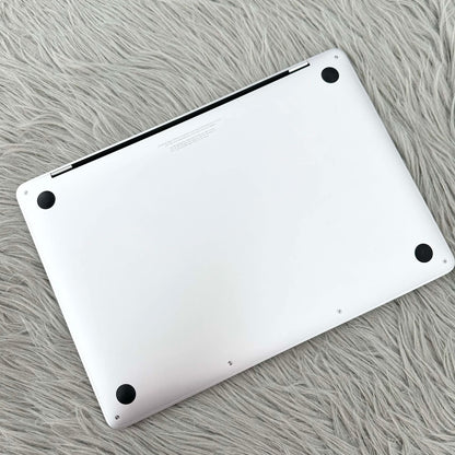 MacBook Pro 2020 8/512 màu bạc - sạc 227l - UP3Y2 A-