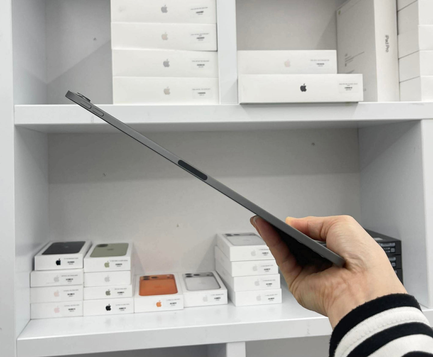 Ipad Air 5 64gb Màu Xám - Pin 99% - R762Q