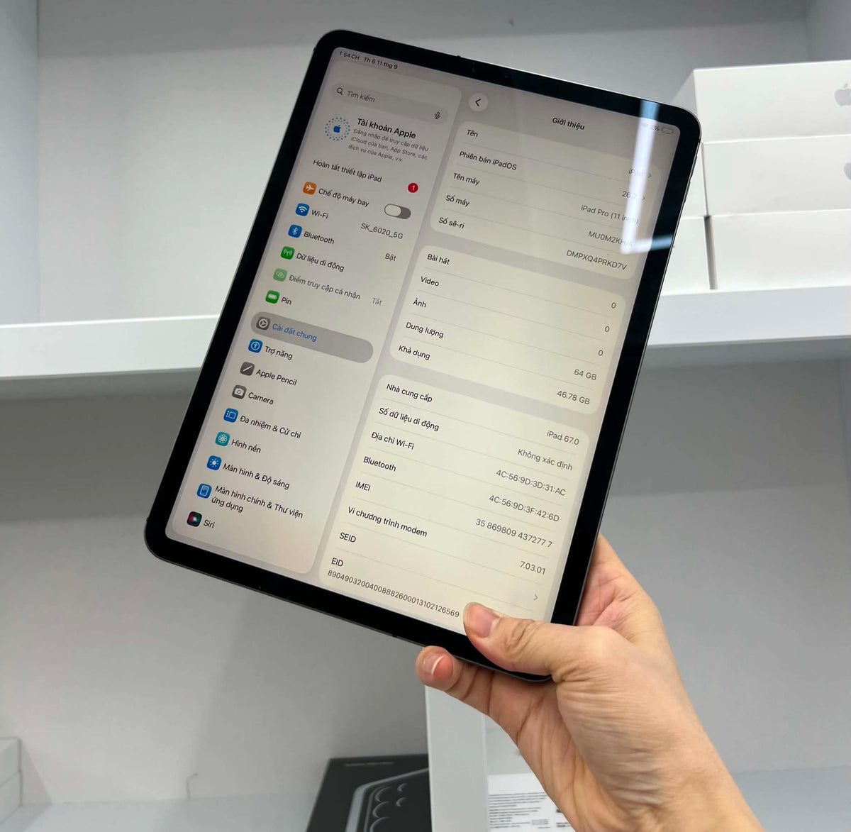 IPad Pro 2018 bản 64GB Màu xám bản sim- Pin 81% - rkd7v - a-* Busan