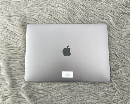 MacBook Air M1 bản 8gb/256gb Màu Xám - Pin 97% - 8Q6L4