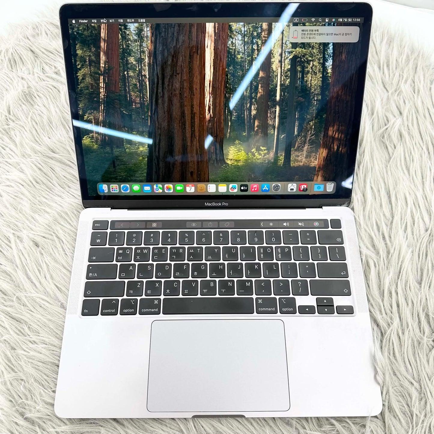 MacBook Pro 2020 8/256 Màu Xám - 32P3XY A-*
