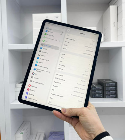 IPad Pro 2018 bản 64GB Màu xám bản sim - Pin 88% - RKD7V B*
