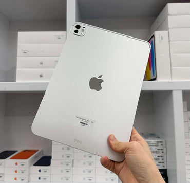 IPAD PRO M5 256 BAC - Pin 100% sạc 18 lần - JN4QV